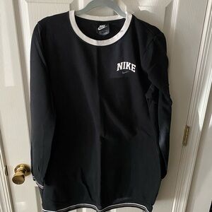 Black Extra Long Nike Crew Sweatshirt Size: L